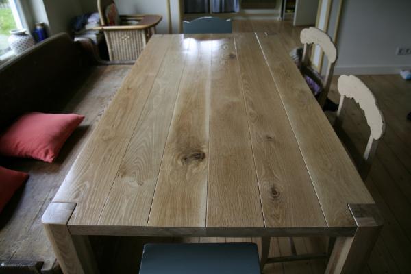 Maarten Vlaming 2012: Kleine eettafel, Amerikaans wit eiken